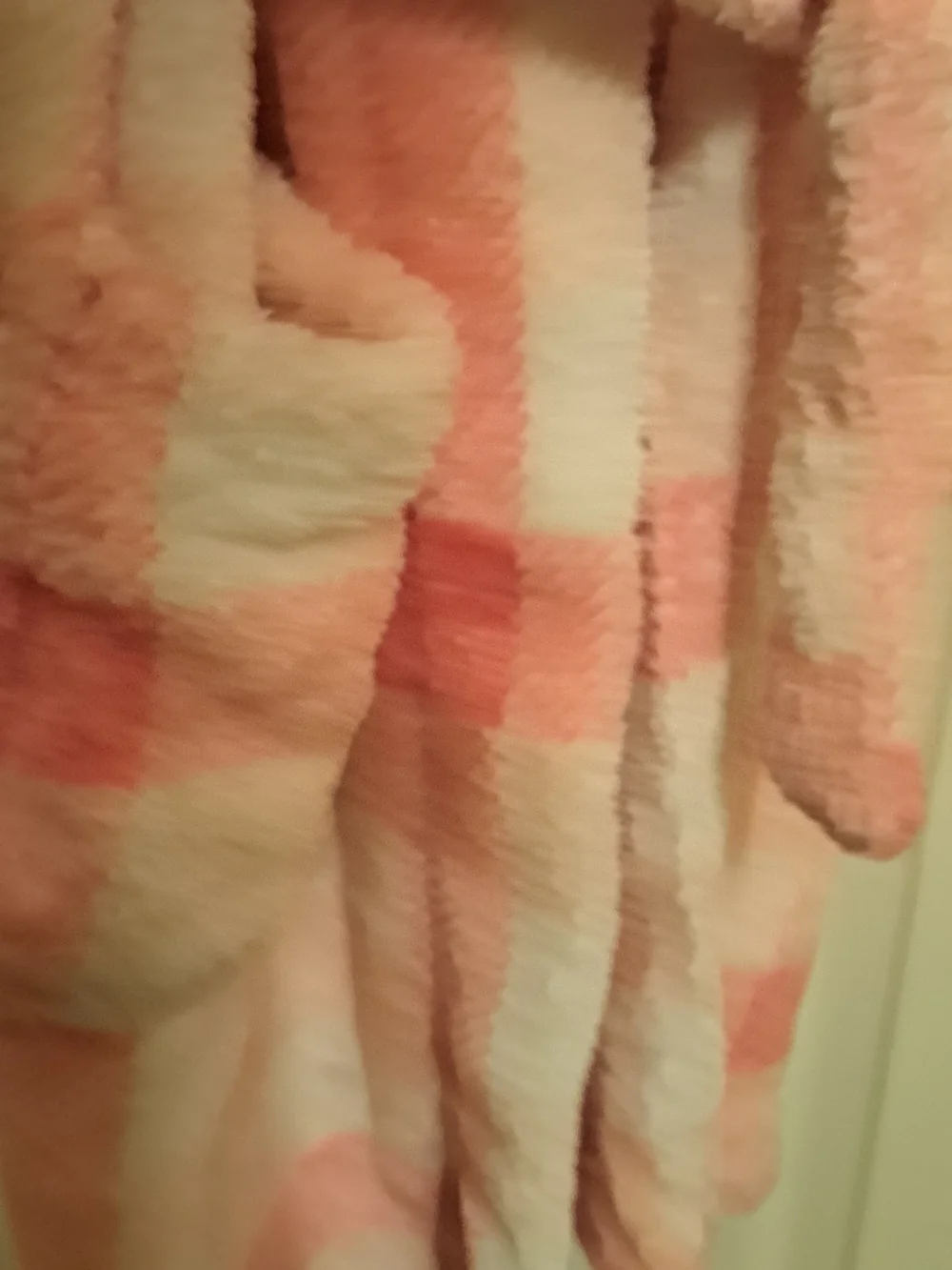 Eddie Bauer Girls Cozy Pink and Cream Plaid Plush Hooded Robe, good preloved.